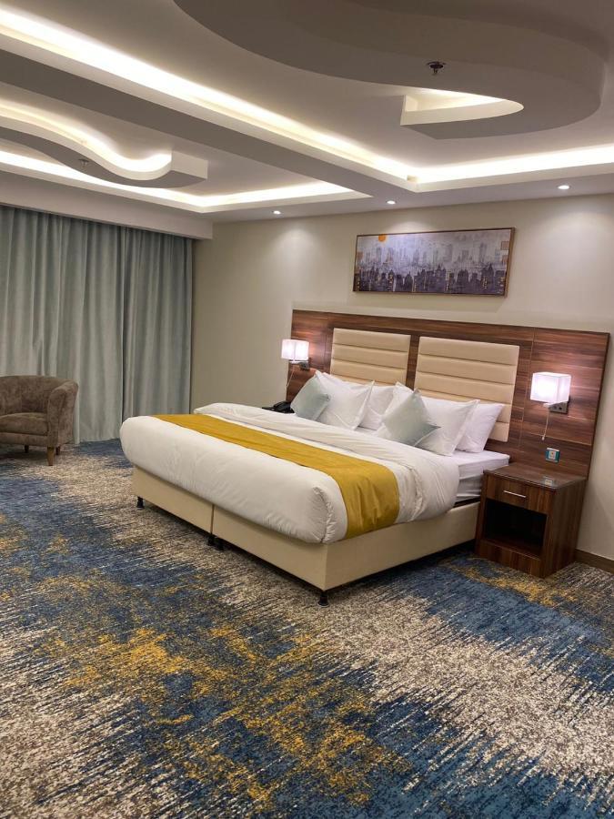 Moments Hotel Jeddah Exterior photo